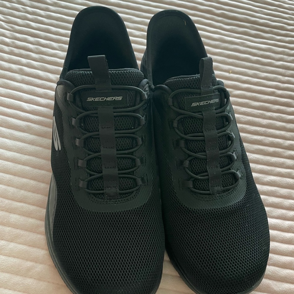 Skechers Slip-Ins Sneakers never worn Black size 8